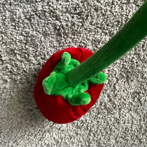 🌹Plush subtly velvety rose - Valentine’s Day 🌹 - Picture 7 of 11